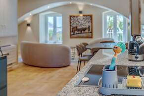 Porta Stella 2-Bedroom Luxury Apartment