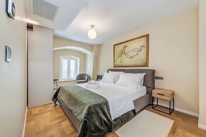 Porta Stella 2-Bedroom Luxury Apartment