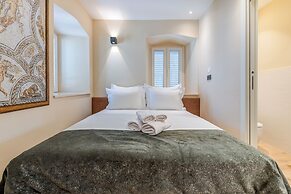 Porta Stella 2-Bedroom Luxury Apartment