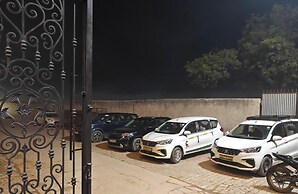 Hotel Devi Ram Atithi Bhawan Vrindavan
