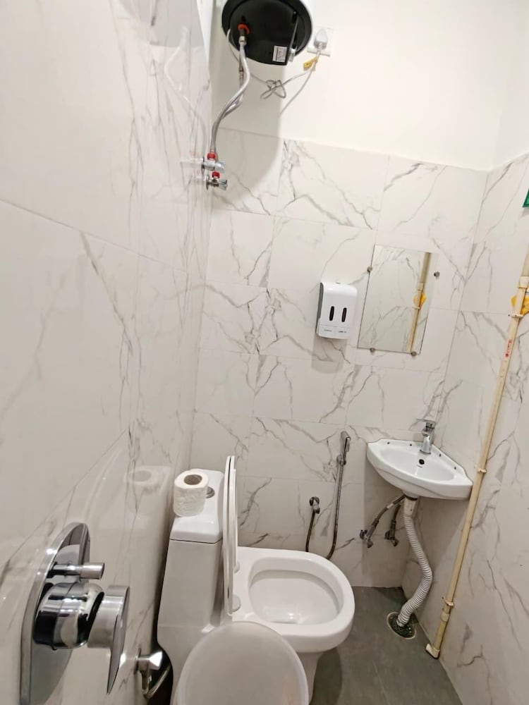 Hotel Devi Ram Atithi Bhawan Vrindavan