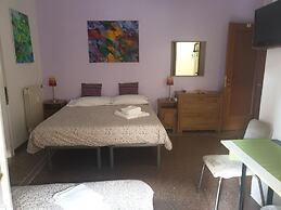 Alfonso Guest House