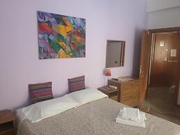 Alfonso Guest House