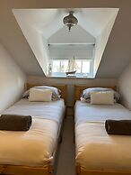 Longsands Hideaway - Sleeps 4