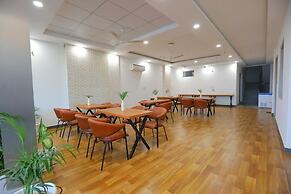 Hotel The Anvi Residency Sector 132