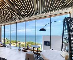 Breath Taking Sea View - Luxury Living