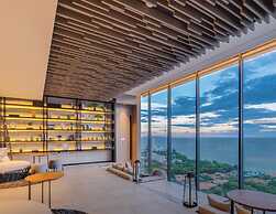 Breath Taking Sea View - Luxury Living