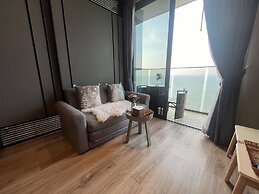 Breath Taking Sea View - Luxury Living