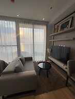 Stunning Sea View Condo -next To Beach