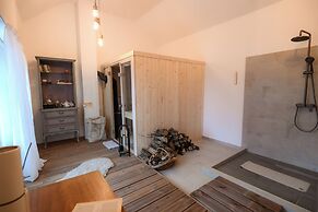 Tweet apartments