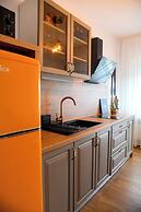 Tweet apartments