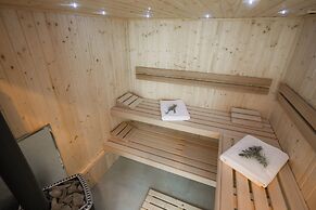 Tweet apartments