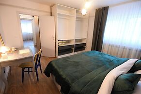 Tweet apartments