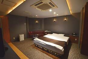 HOTEL LET'S