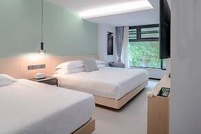 Blooming Lotus Hostel