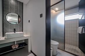 Blooming Lotus Hostel