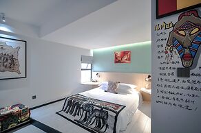 Blooming Lotus Hostel