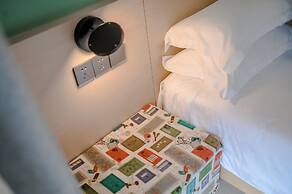 Blooming Lotus Hostel