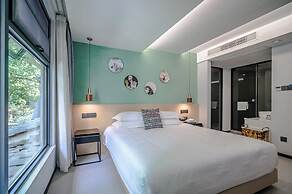 Blooming Lotus Hostel
