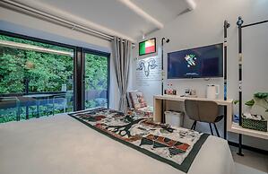 Blooming Lotus Hostel