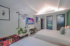Blooming Lotus Hostel