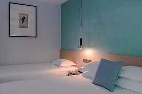 Blooming Lotus Hostel