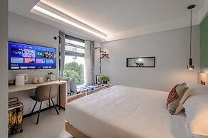 Blooming Lotus Hostel