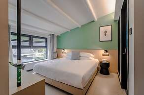 Blooming Lotus Hostel