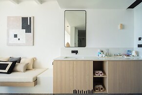 Miyue Santorini Seaview Resort Hotel