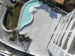 Miyue Santorini Seaview Resort Hotel