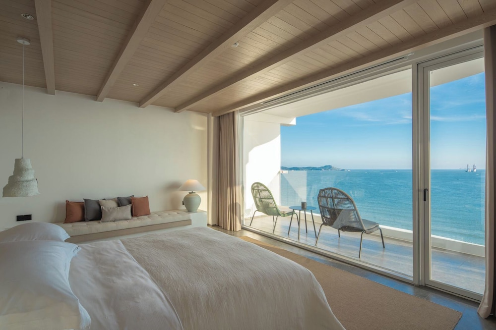 Miyue Santorini Seaview Resort Hotel