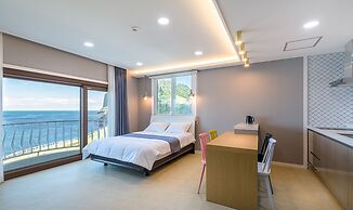 Sunrise Castle Pension
