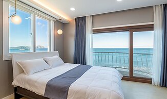 Sunrise Castle Pension