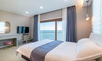 Sunrise Castle Pension