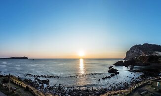 Sunrise Castle Pension