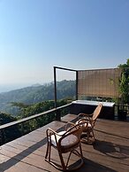 4000Dao-A Hilltop Hideaway Experience