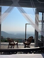 4000Dao-A Hilltop Hideaway Experience