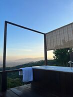 4000Dao-A Hilltop Hideaway Experience