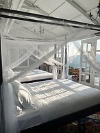 4000Dao-A Hilltop Hideaway Experience