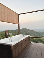 4000Dao-A Hilltop Hideaway Experience