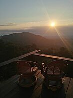 4000Dao-A Hilltop Hideaway Experience