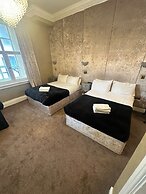 White Star Line Hotel