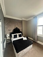 White Star Line Hotel