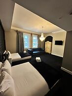 White Star Line Hotel