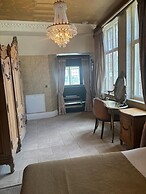 White Star Line Hotel