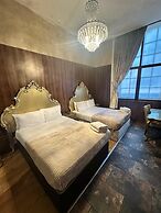 White Star Line Hotel