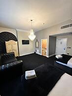 White Star Line Hotel