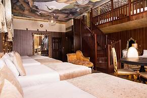 White Star Line Hotel