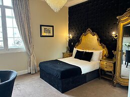 White Star Line Hotel