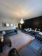White Star Line Hotel